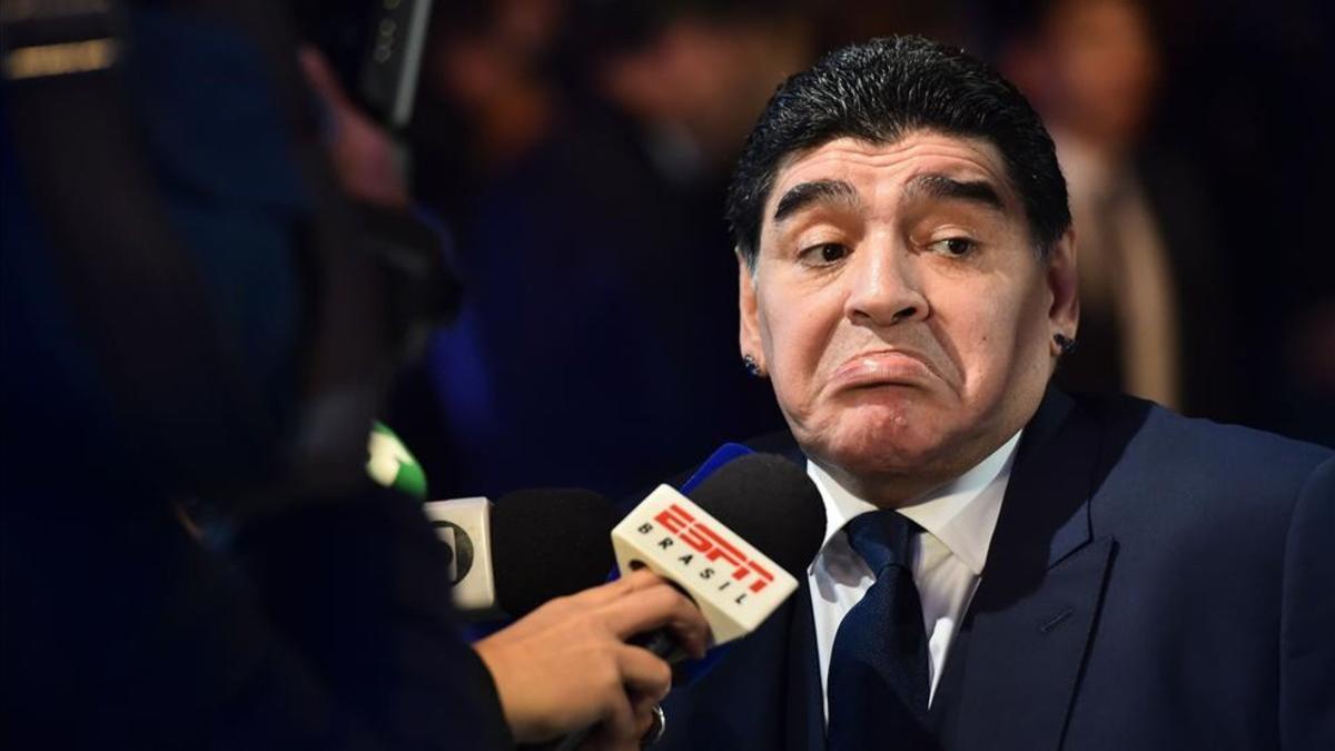 Maradona fue sometido a una operación de hombro