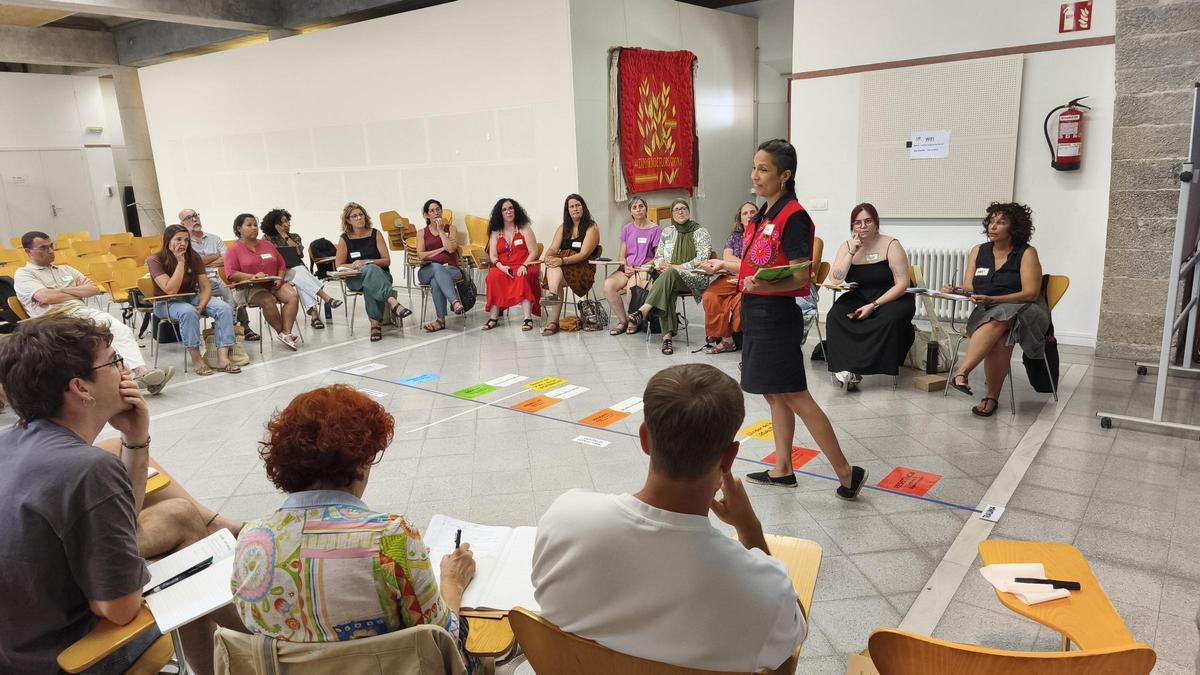 Imatges de la tercera edició de l'Escola d'Estiu d'Antiracisme