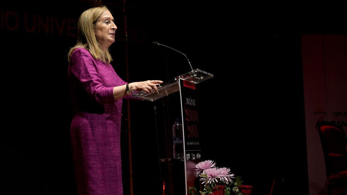 Revive completo el pregón de Semana Santa de Ana Pastor en el Club La Opinión-El Correo de Zamora