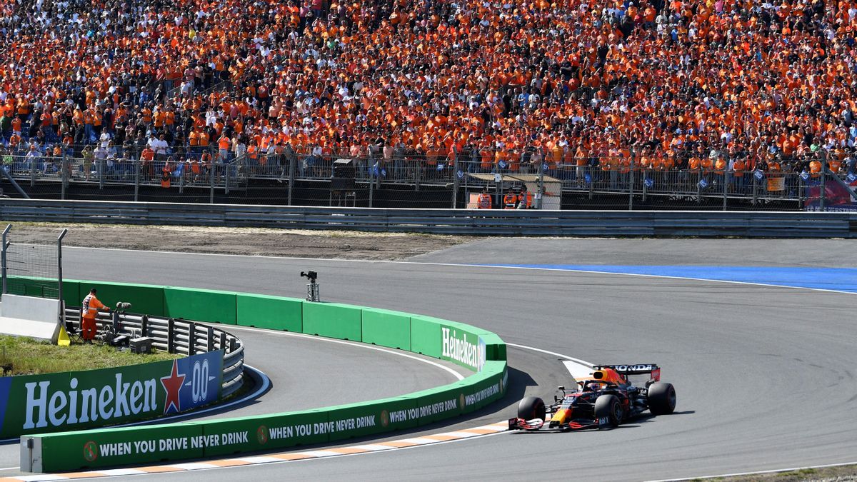 Verstappen regna a casa