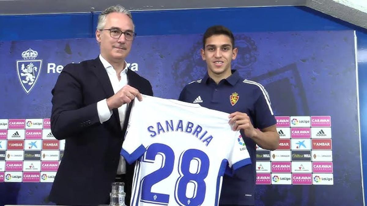 Juan Sanabria en su presentación con el Real Zaragoza en enero de 2021