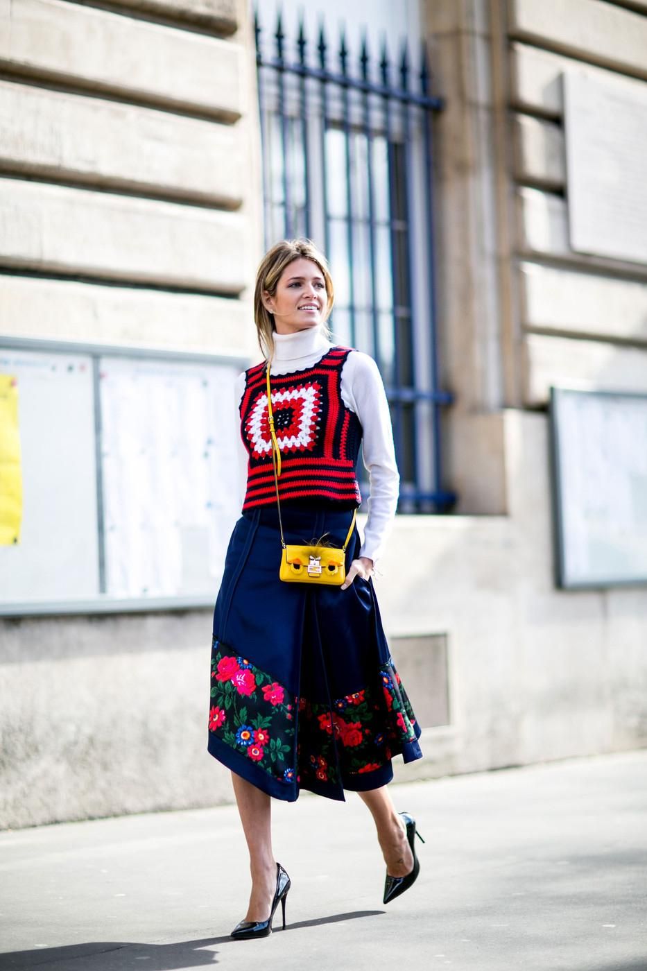 Street style con top de crochet