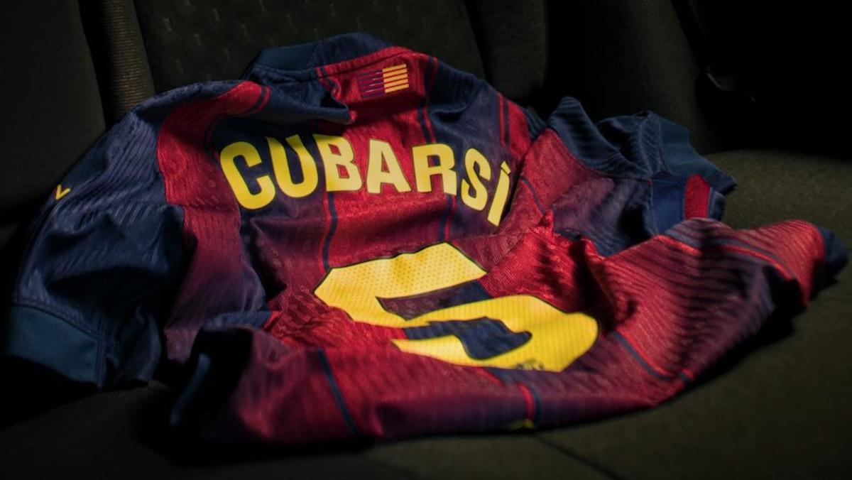 Encontrada la camiseta que Pau Cubarsí perdió en un Uber