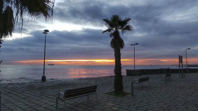 Amanecer en el barrio marinero de San Cristóbal (2/12/16)