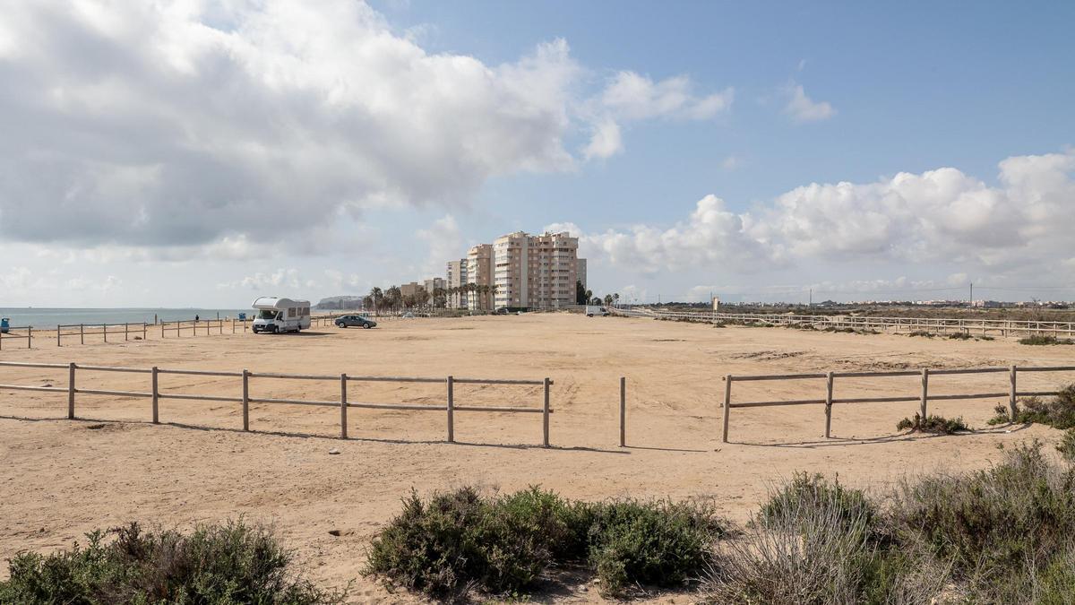 Desalojo reciente de caravanas en la playa de Urbanova