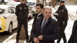 Ábalos no señala a ningún miembro del Gobierno y niega comisiones ante el Tribunal Supremo