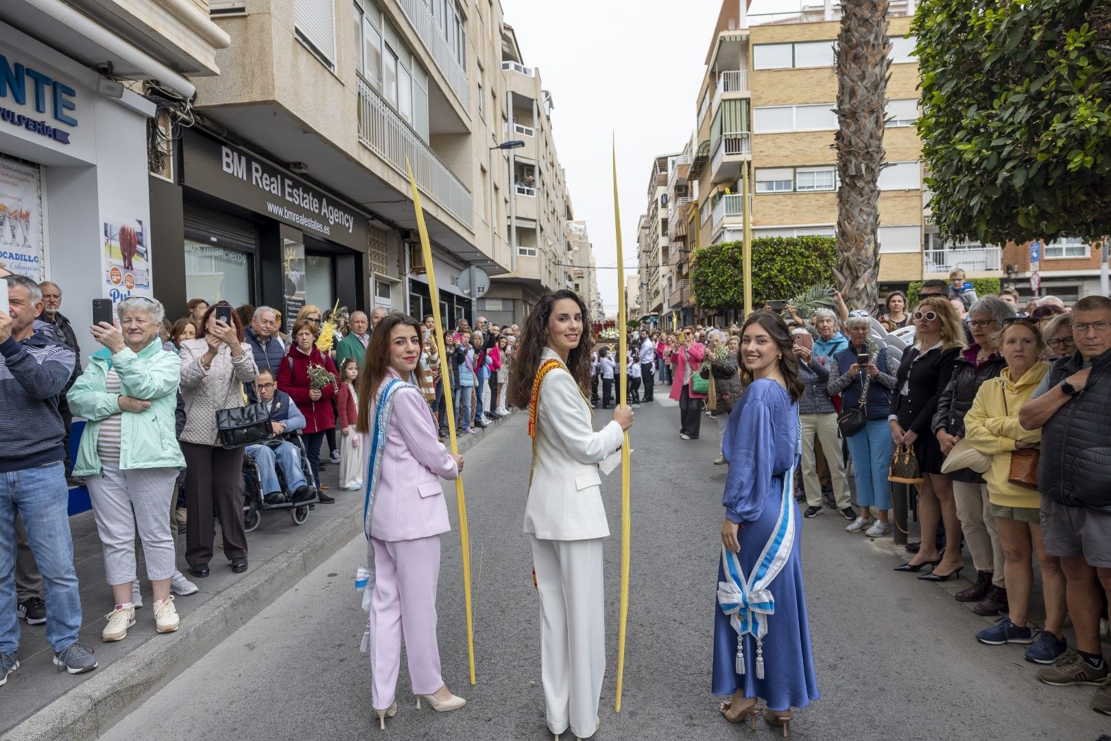 Bendición y procesión de Las Palmas en Torrevieja de Domingo de Ramos en la Semana Santa 2024