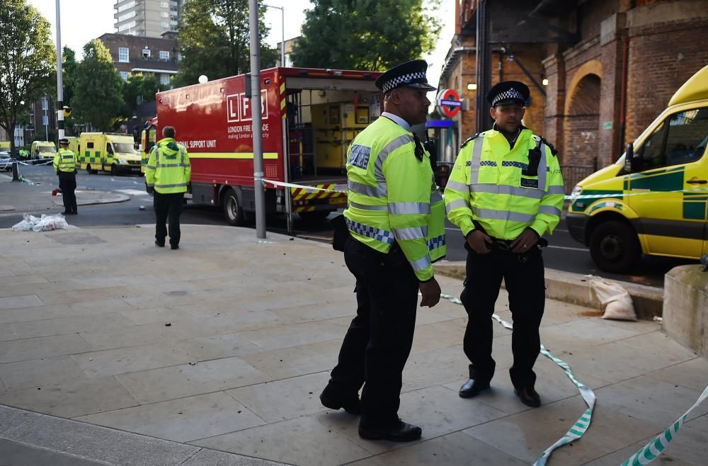 Incendio en un edificio de 24 plantas en Londres