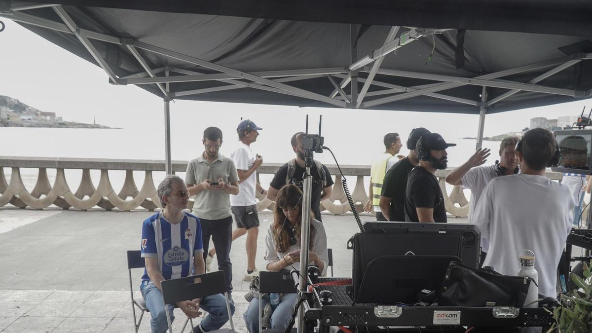 Rodaje del videoclip del himno del Deportivo en el paseo marítimo
