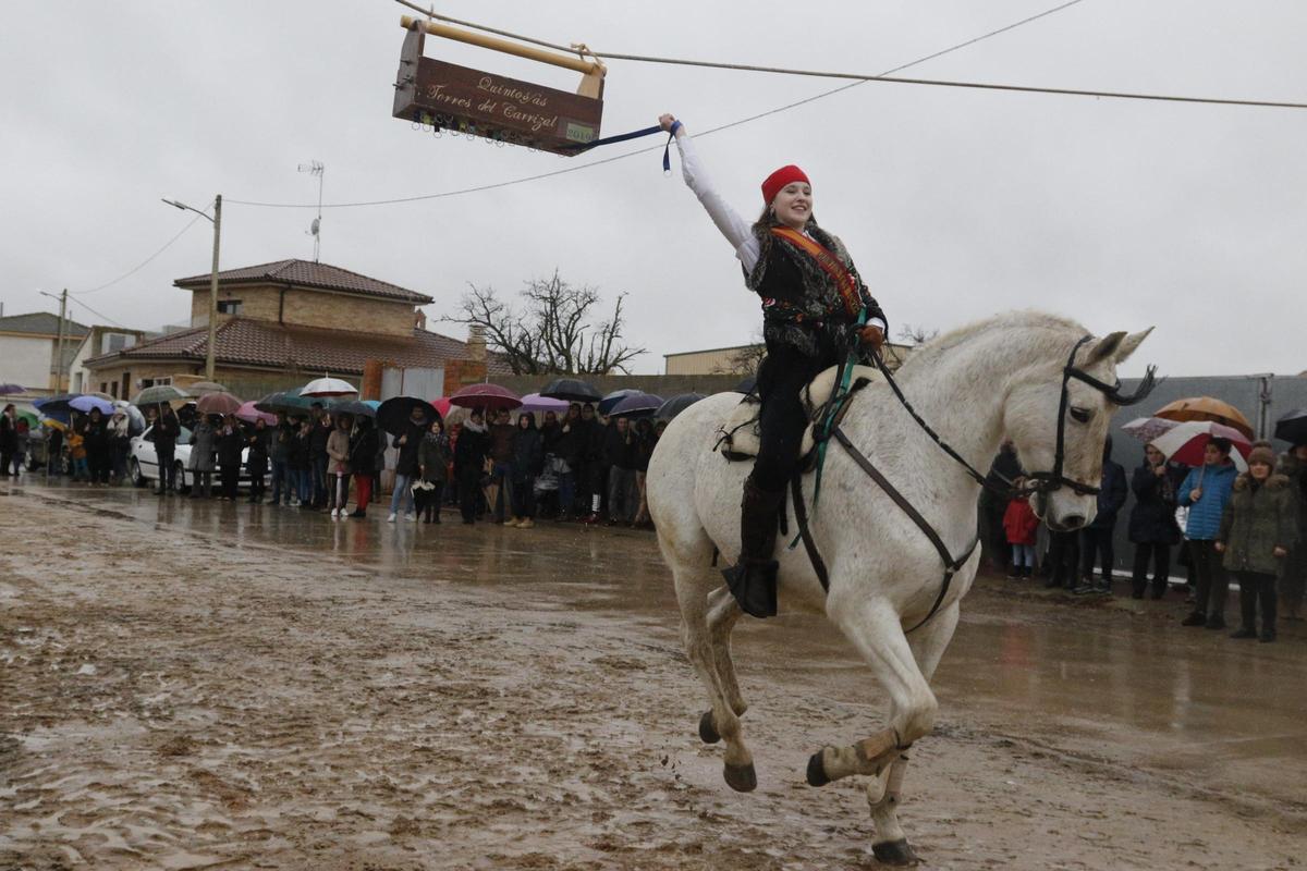 Carrera de cintas en Torres del Carrizal en una edición pasada