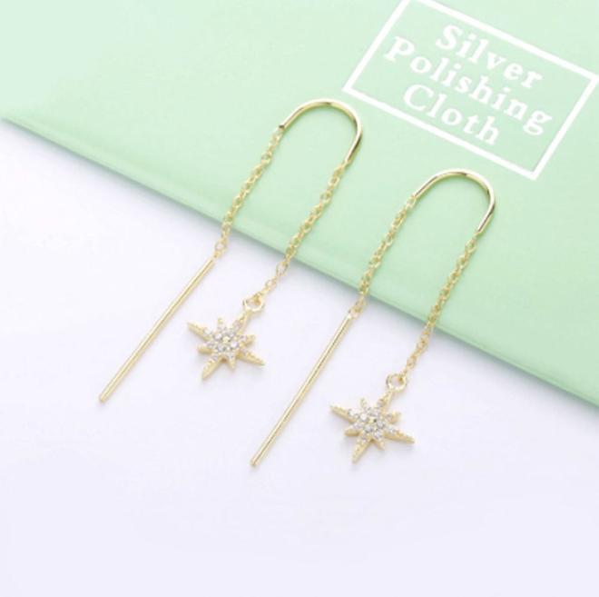 Pendientes con estrella y 'brilli brilli' de Aliexpress (precio: 6,08 euros)