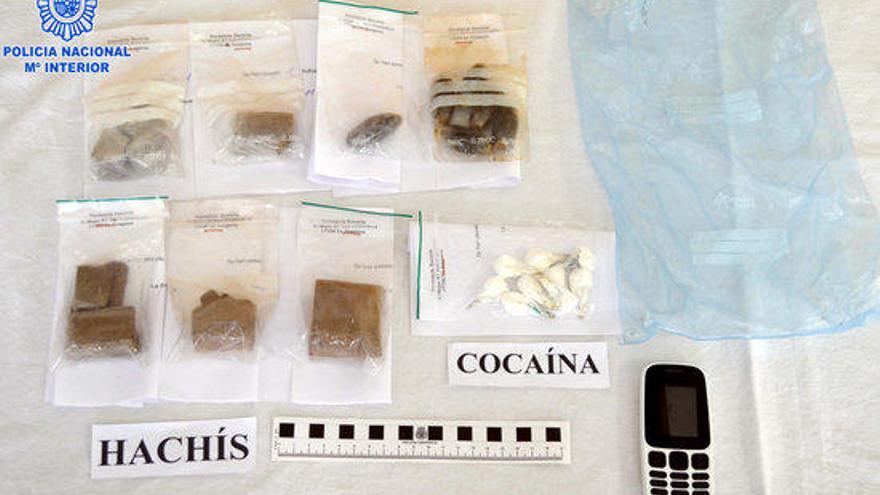 Un detingut al Pertús per dur 250 grams d&#039;haixix i 10 de cocaïna en bosses per vendre