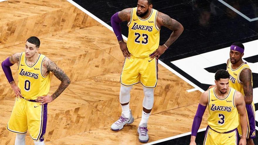 Los Lakers, con un destacado Rondo, silencian al TD Garden de Boston