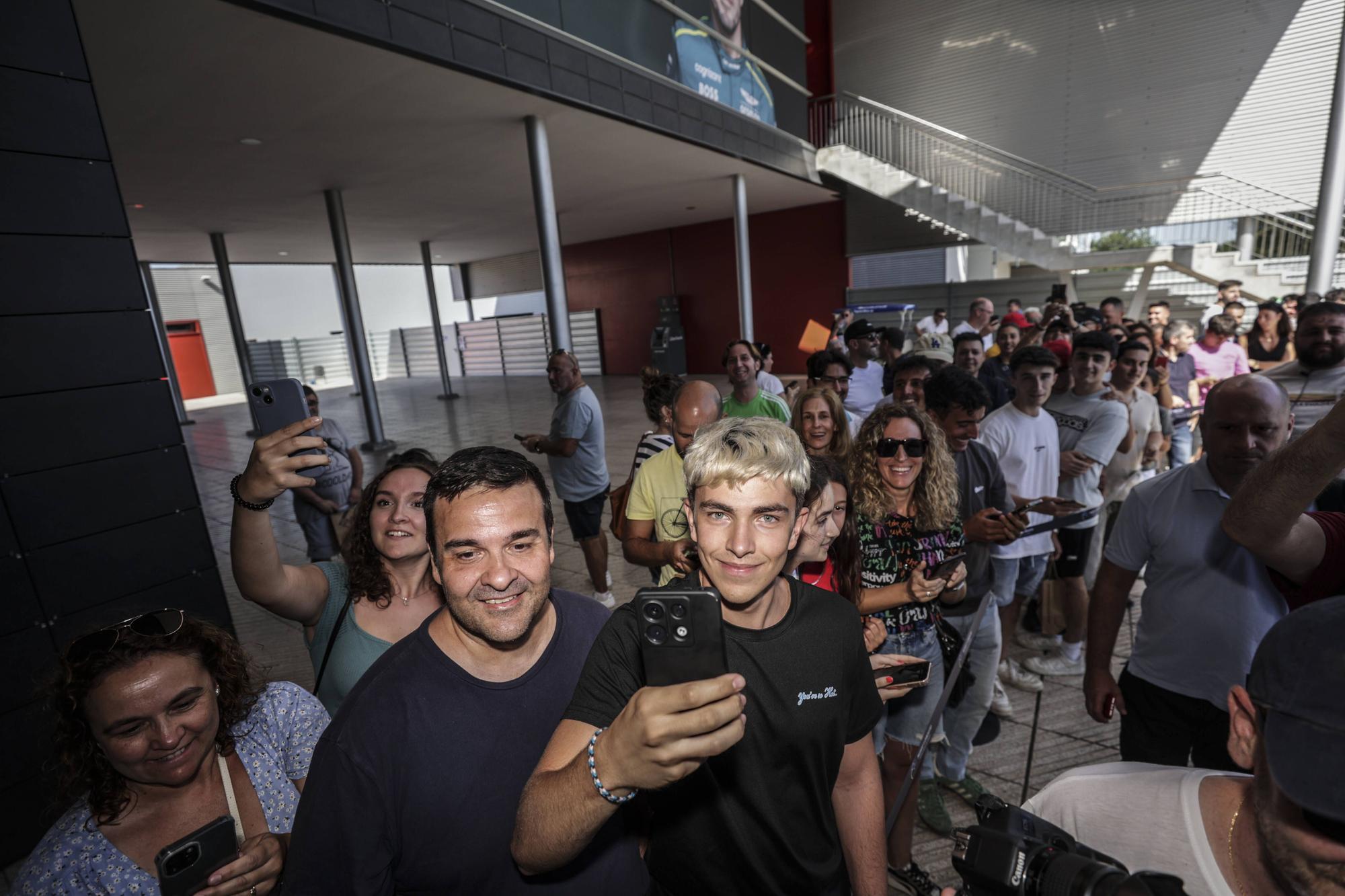 El presidente del Principado visita el Museo y Circuito Fernando Alonso.