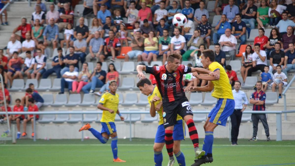 Salerm y Cádiz B firman tablas en el Polinario (0-0)