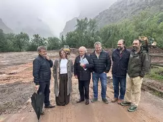 Marchan a buen ritmo las obras del aparcamiento "fundamental" para la gestión turística de Somiedo