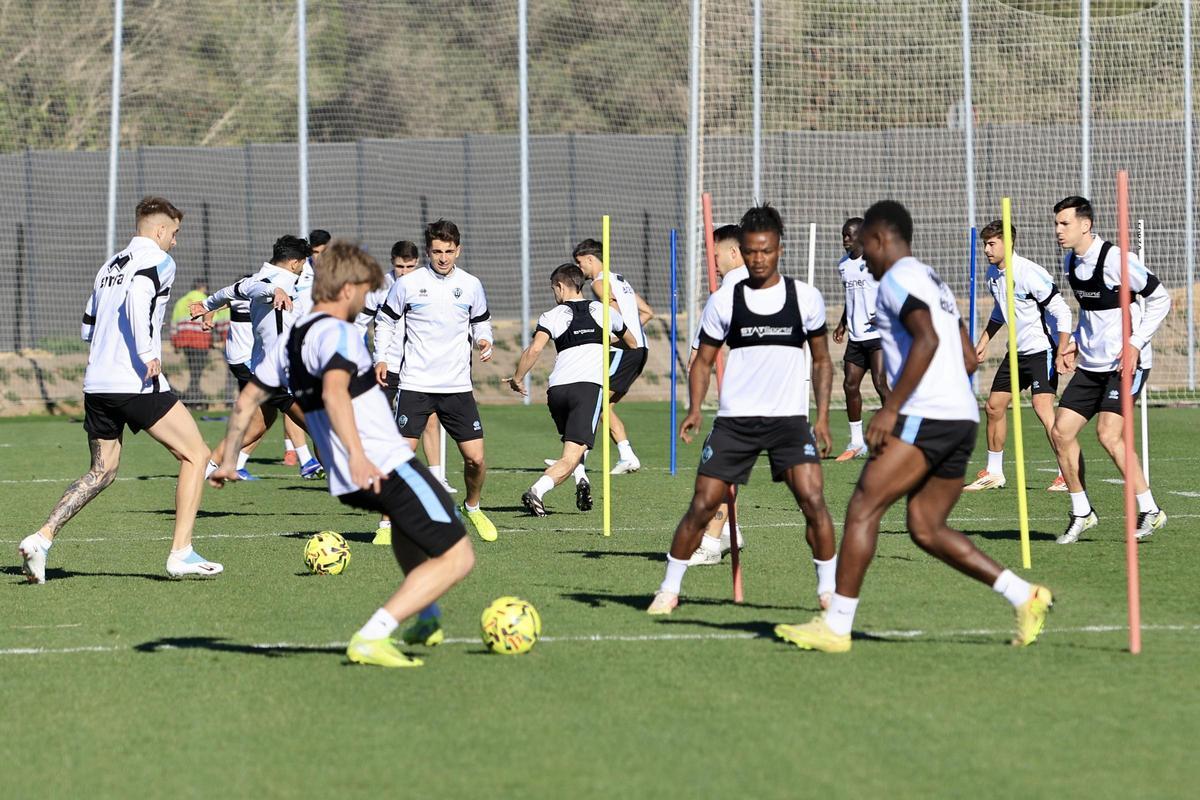Así ha sido el penúltimo entrenamiento del Castellón antes de visitar al Valladolid