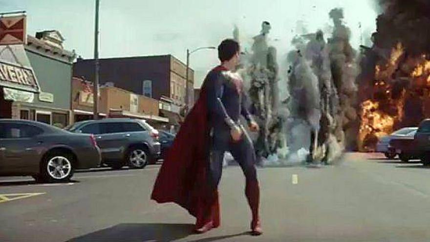 El nuevo Superman ya vuela en el &#039;tráiler&#039; de &#039;El hombre de acero&#039;