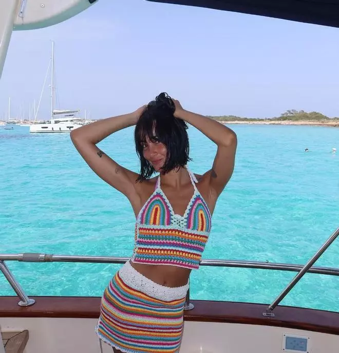 Aitana se fotografía durante sus vacaciones en Ibiza entre rumores de infidelidad a Sebastián Yatra