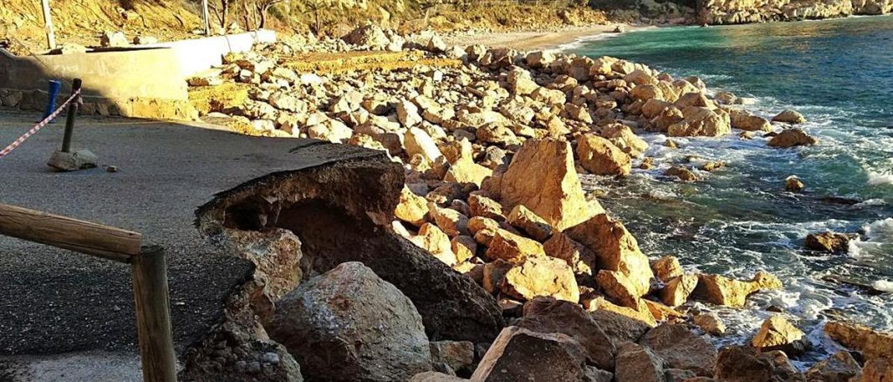 Las obras de la cala del Moraig no estarán acabadas en verano