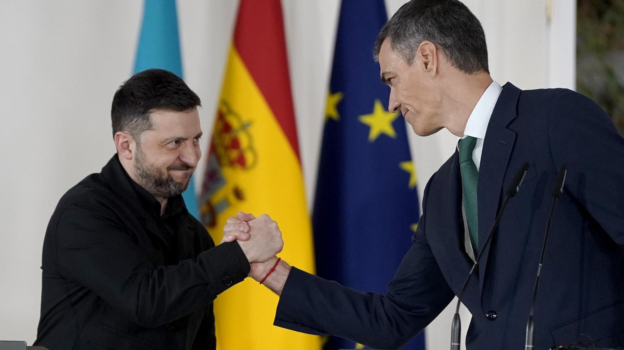 Pedro Sánchez y el presidente de Ucrania,  Zelenski,  en La Moncloa.