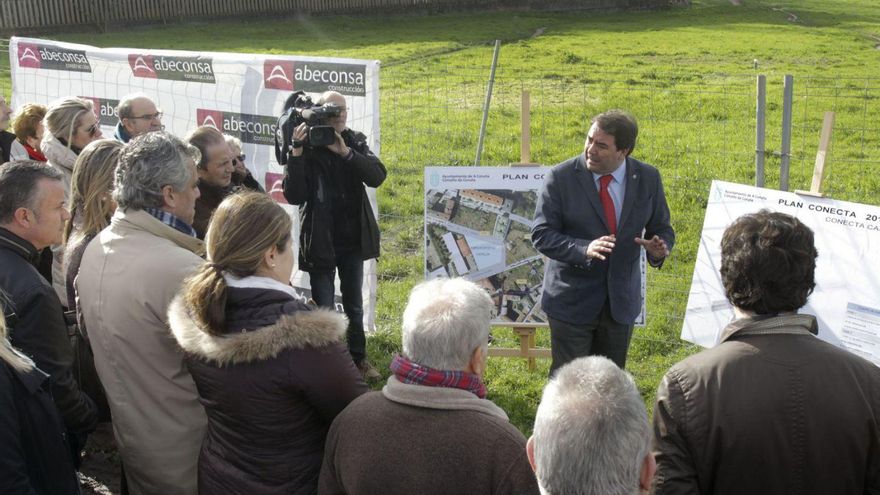 Las calles abiertas en O Castrillón por el Concello en 2014 deberán ser pagadas por los promotores