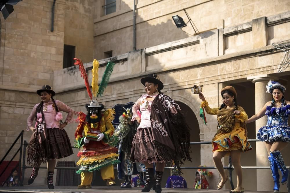 Am Internationalen Tag der Migranten (Sonntag, 18.12.) präsentierte sich Palma als multikulturelle Stadt. Beim Festival der Kulturen nahmen 16 Länder teil.