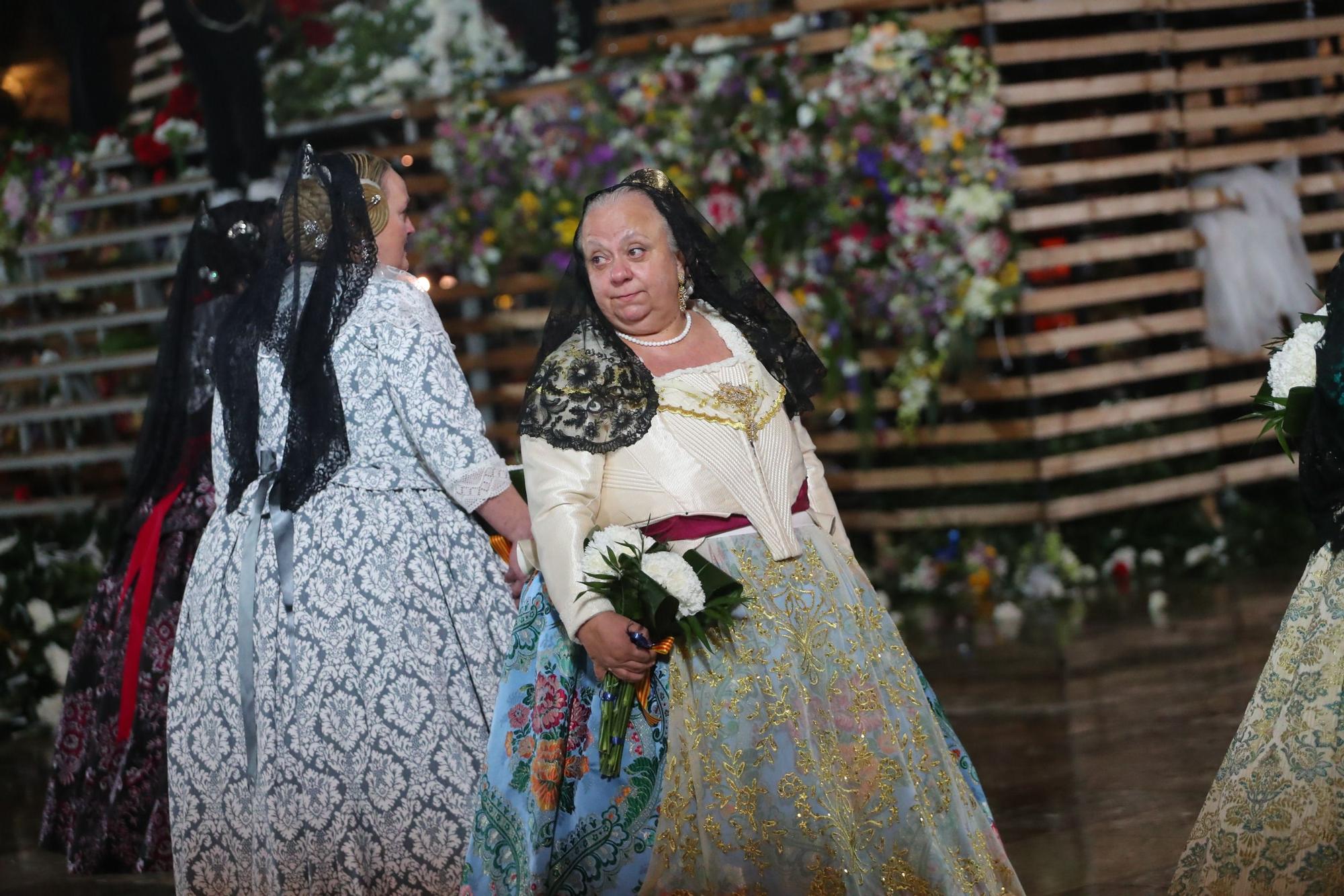 Búscate en el primer día de ofrenda por la calle de la Paz (entre las 22:00 a las 24:00 horas)