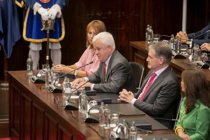 22.06.19. Las Palmas de Gran Canaria. El Cabildo de Gran Canaria celebra el pleno de constitución de la nueva corporación, con Antonio Morales como presidente, al haber sido el candidato más votado. Foto Quique Curbelo  | 22/06/2019 | Fotógrafo: Quique Curbelo