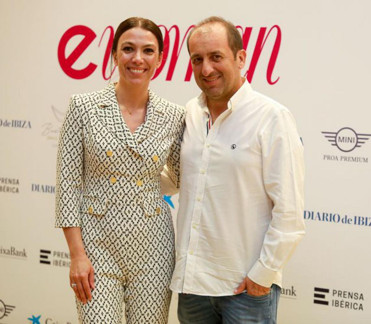 Esther de Bustamante y el dj Sebastián Gamboa.