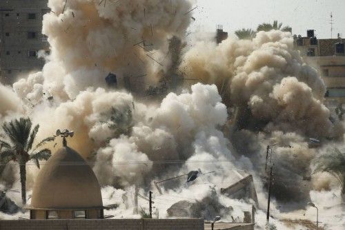 Una casa volada durante una operación militar en la ciudad egipcia de Rafah