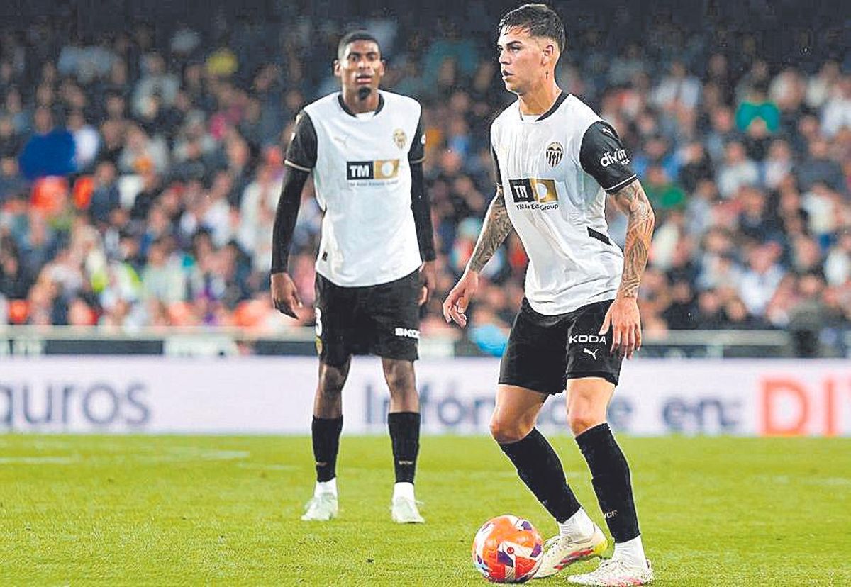 El Valencia pierde jugadores importantes en todas las líneas.