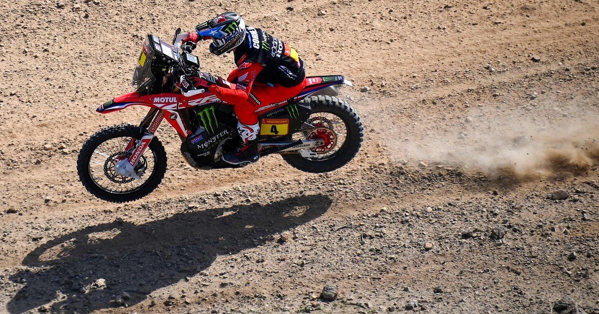 Nacho Cornejo , más líder en el Dakar