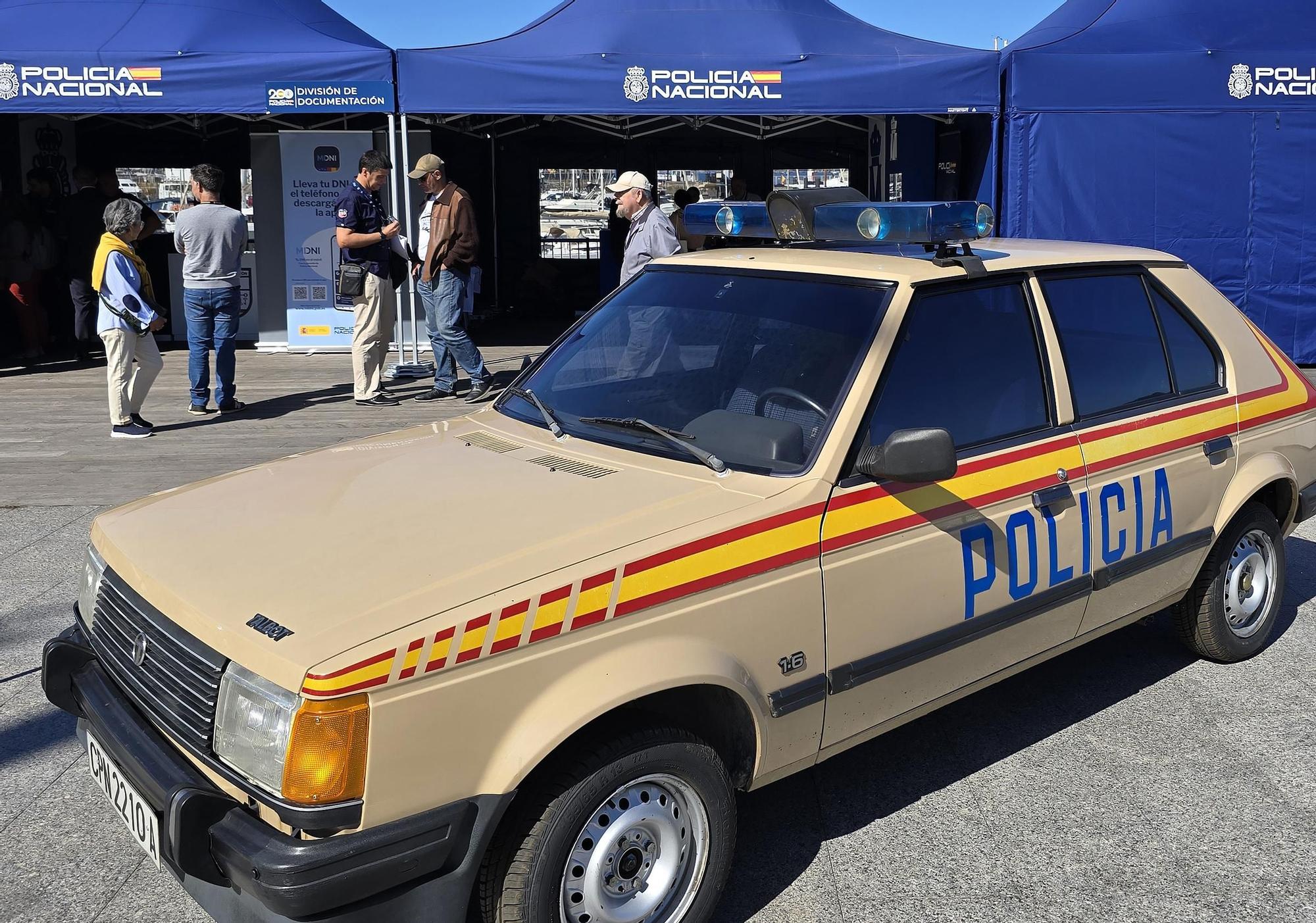 Vigo inaugura con la "Exposición de Medios" las celebraciones del Día de la Policía Nacional