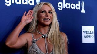 Britney Spears repite su peligroso baile con cuchillos: "Me inspiro en Shakira"