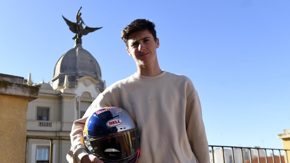 Máximo Martínez Quiles, en la terraza del Museo Ramón Gaya, en la Plaza de las Flores de Murcia