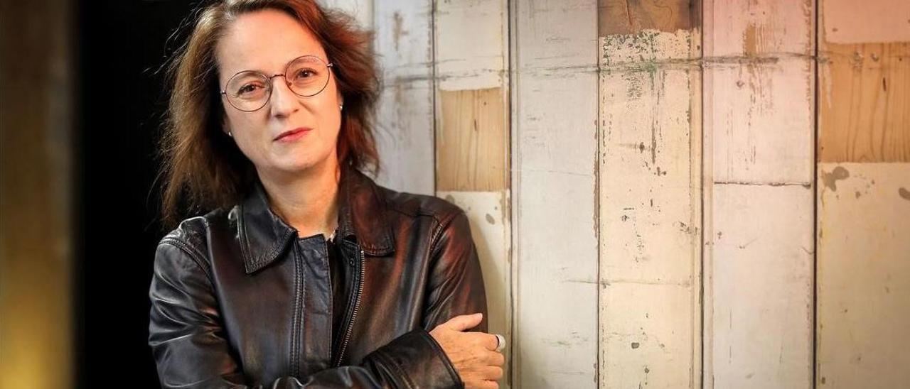 Marta Sanz: &quot;Escribo sobre cómo siguen corroyendo losóxidos del franquismo&quot;