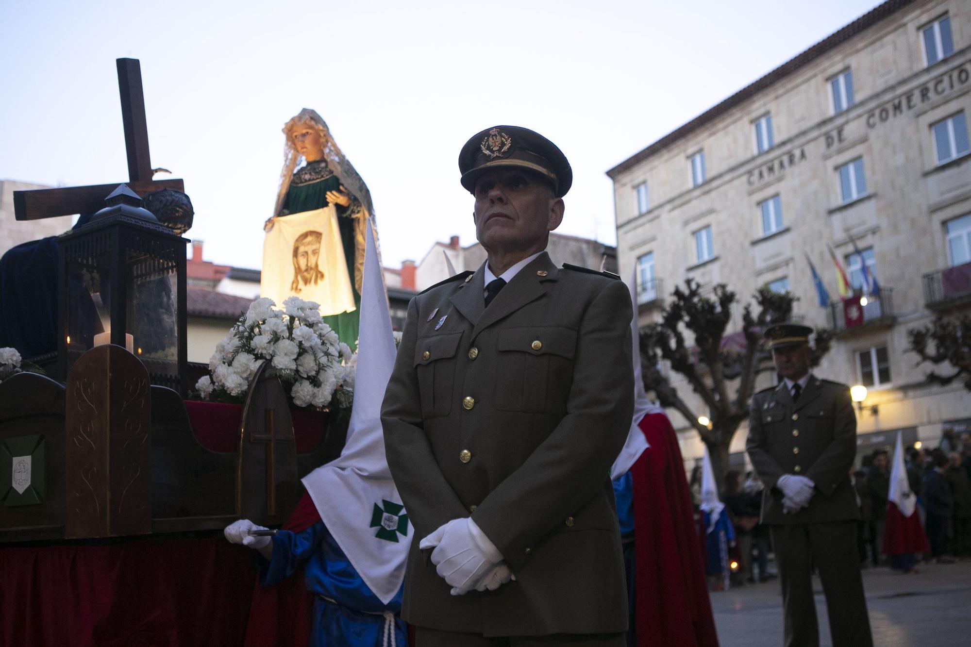 Jueves Santo en Avilés: Procesión del Silencio con los "sanjuaninos"