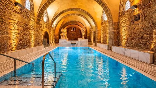 El balneario de Extremadura que conserva las termas originales donde se bañaban los romanos