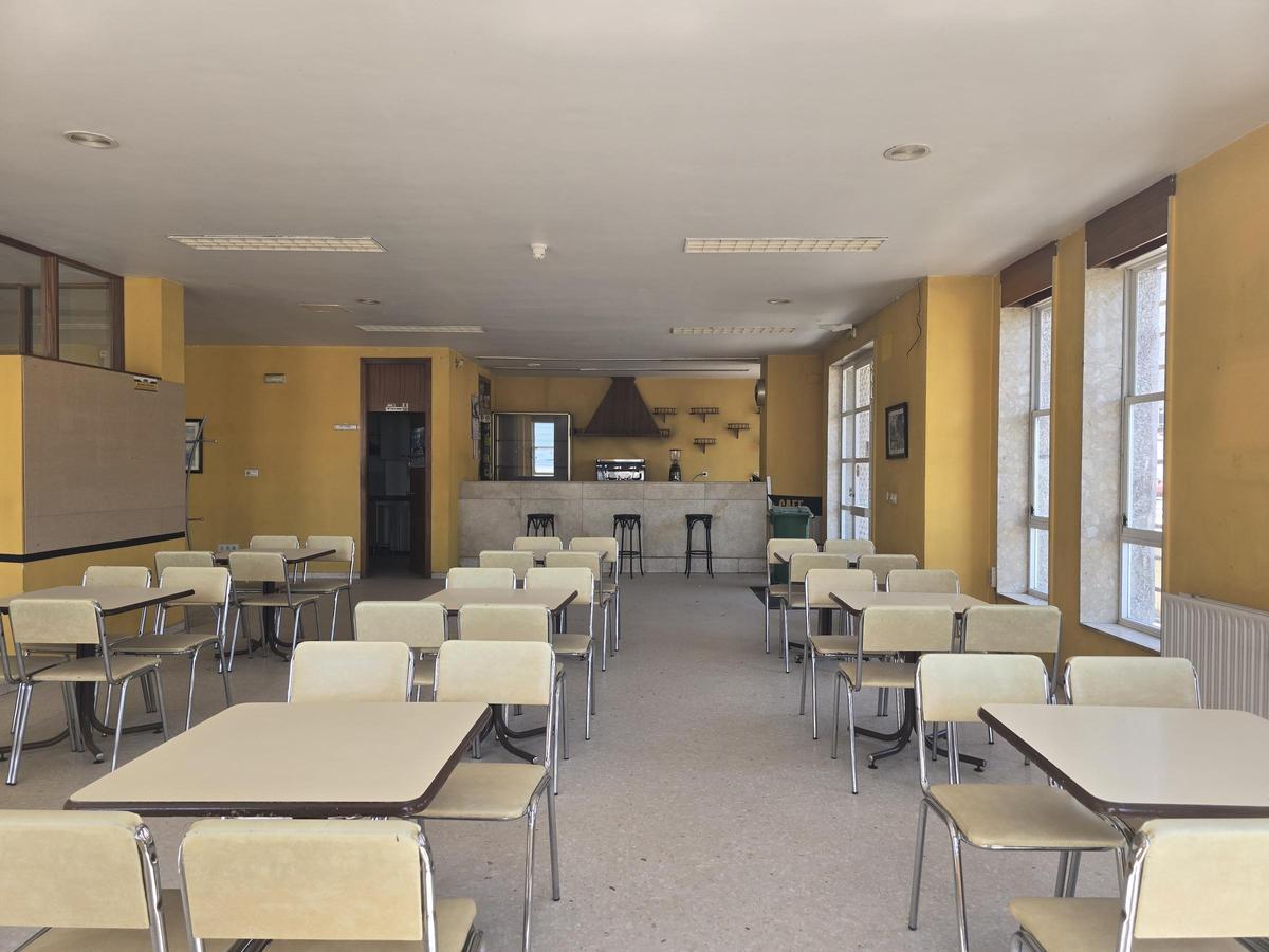 La cafetería de la Casa do mar sigue cerrada desde hace varios años.