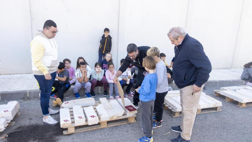 El Colegio ‘Sierra de Mojantes’ de Archivel se implica en la señalización del Camino Espiritual del Sur