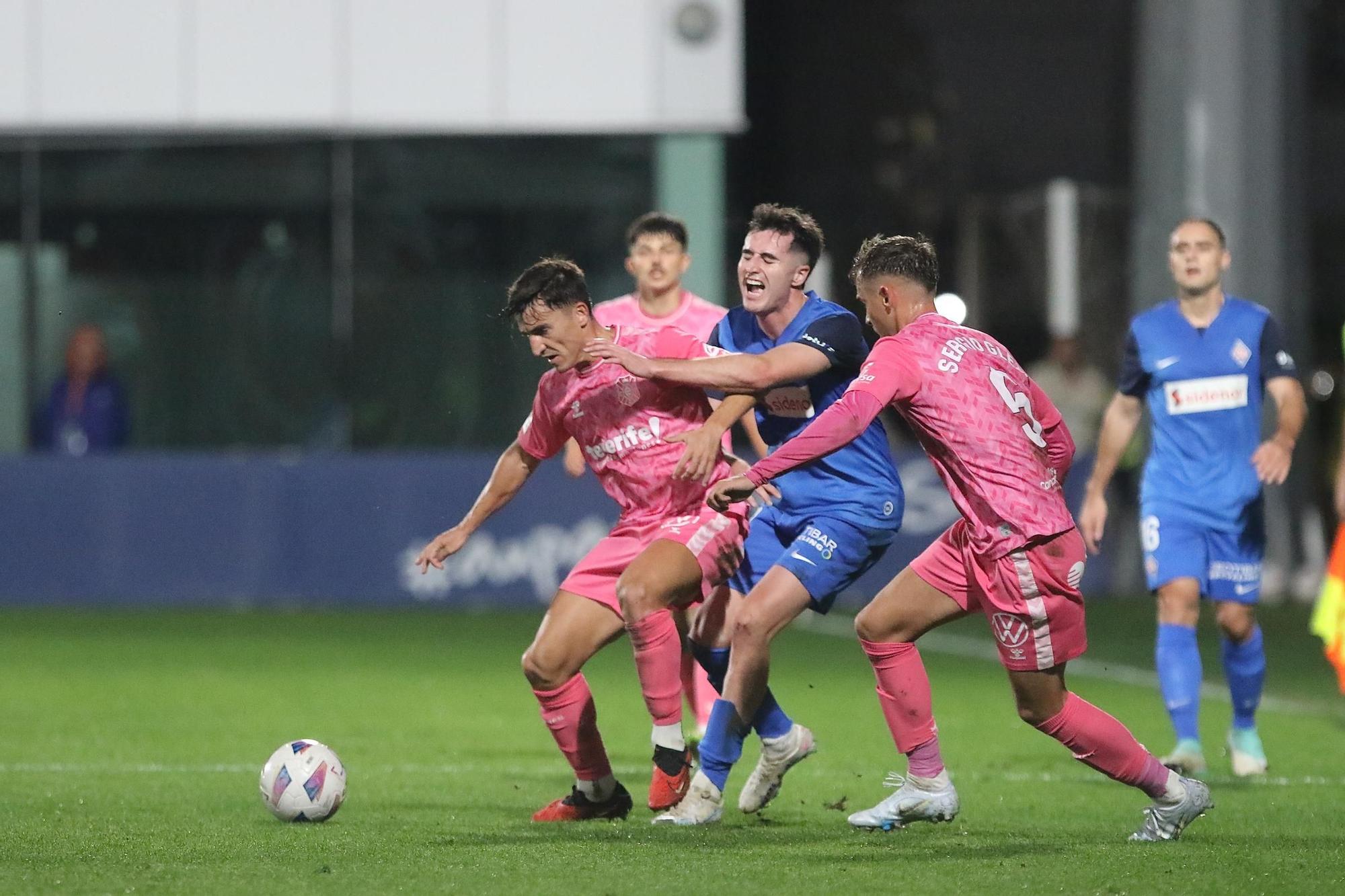 El partido SD Amorebieta - CD Tenerife, en imágenes