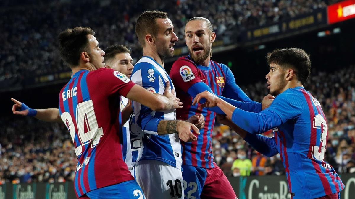 Darder, junto a los azulgranas Éric, Mingueza y Abde, en el último Barça-Espanyol.