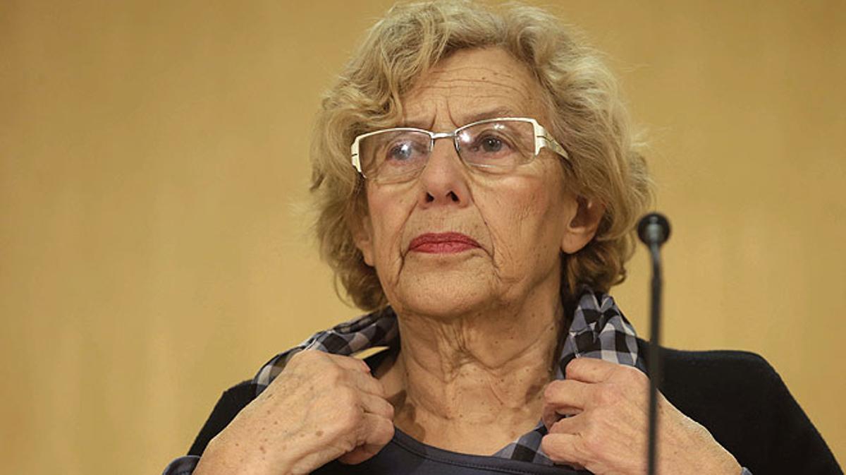 Manuela Carmena, alcaldessa de Madrid, ha comparegut per donar explicacions sobre l’espectacle de titelles que es va programar durant les festes de Carnaval de la ciutat i que va acabar amb dos empresonats per enaltiment del terrorisme.