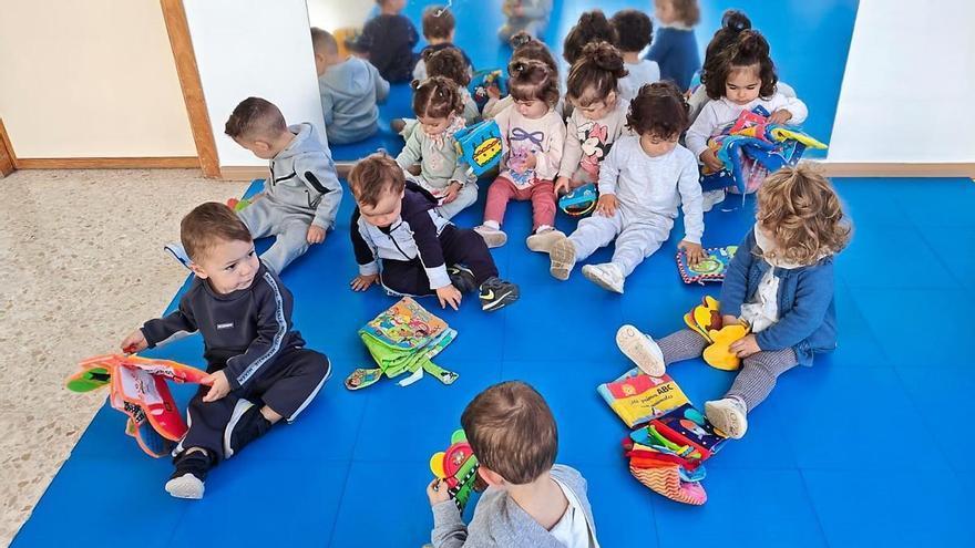 La Escuela Infantil de Monesterio recibe el distintivo ‘Centro Solidario’ de la asociación Save The Children