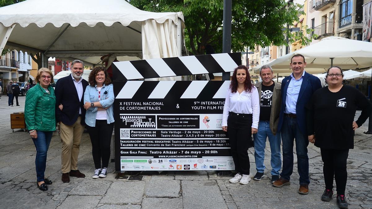 Promotores del último festival Plasencia Encorto.