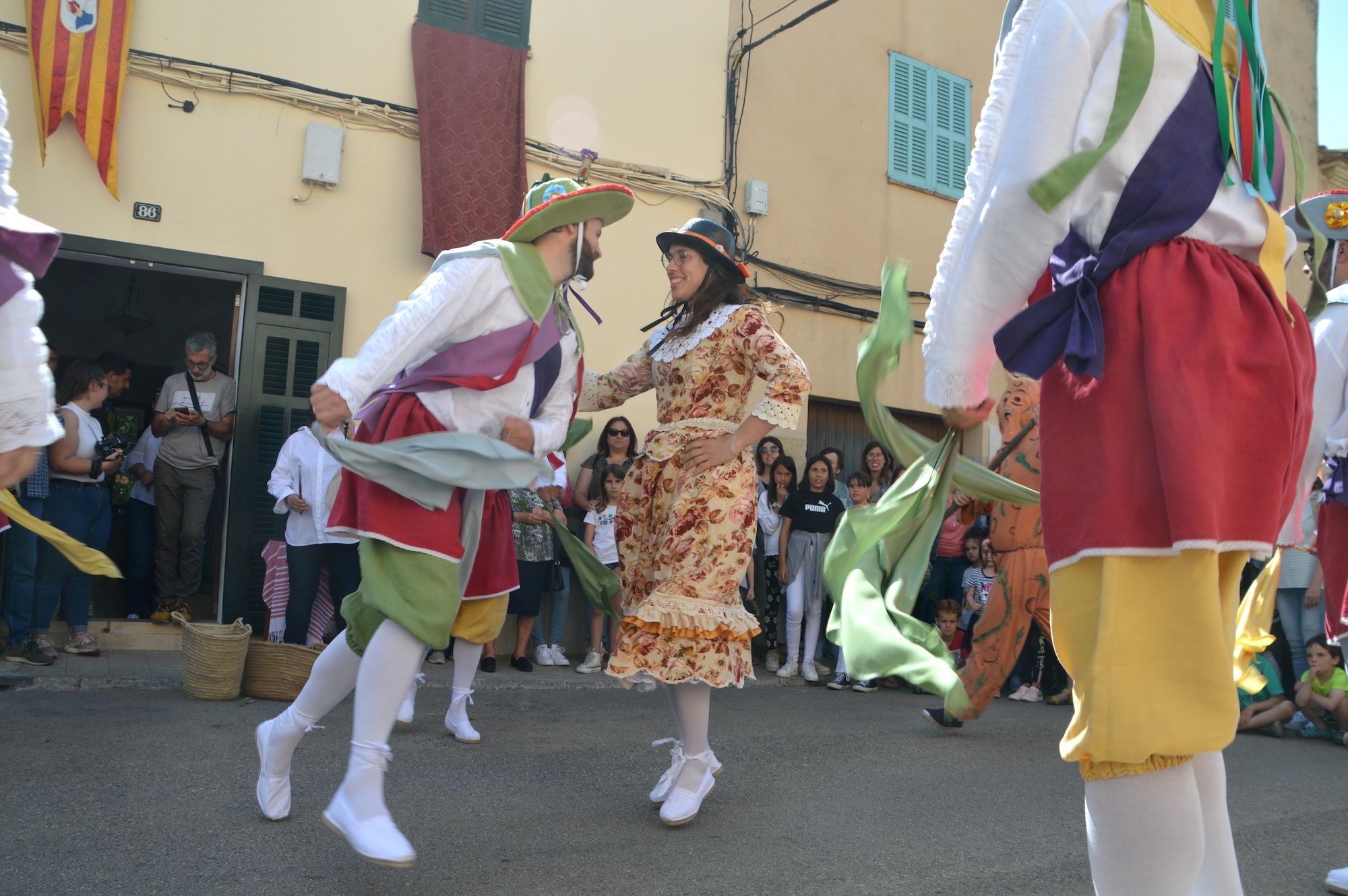 Las danzas ancestrales de los Cossiers de Manacor inician las Fires i Festes de este año