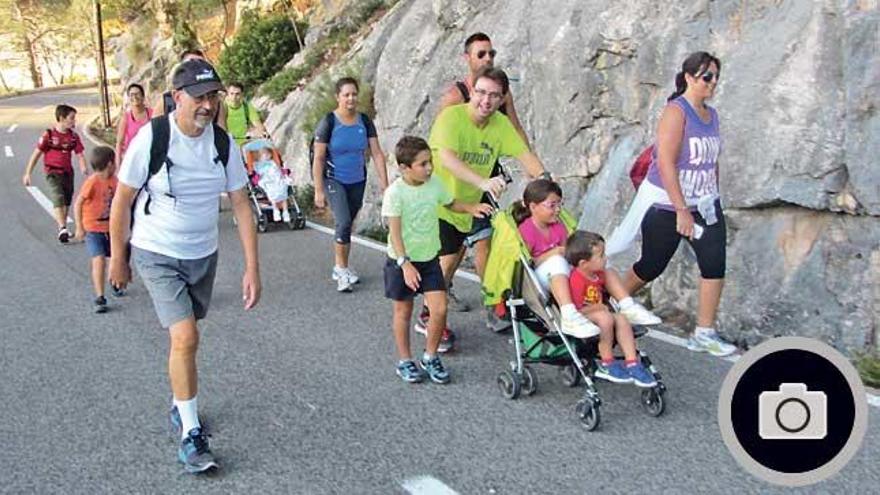 Los &#039;marxaires&#039; coronan des Güell a Lluc