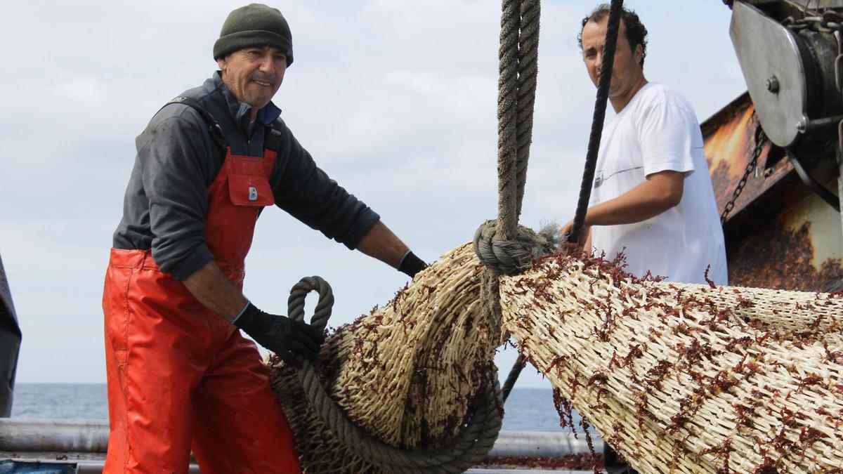 Es Diari pasa una jornada a bordo del arrastrero ‘Charpat Segundo'