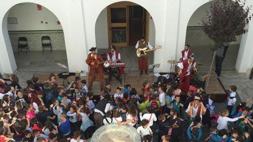 Orihuela celebra el Día de las Bibliotecas con programación especial en la María Moliner